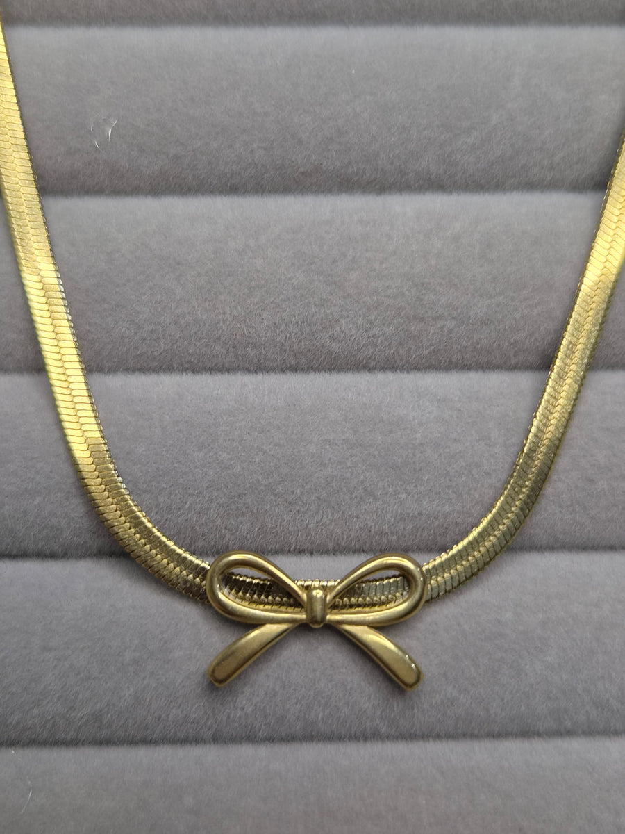 Golden Bow Necklace
