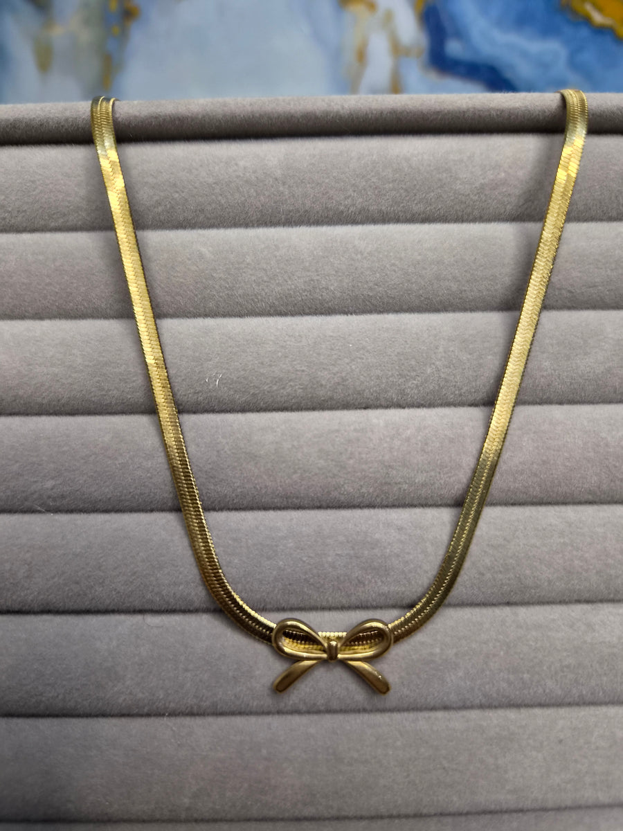 Golden Bow Necklace