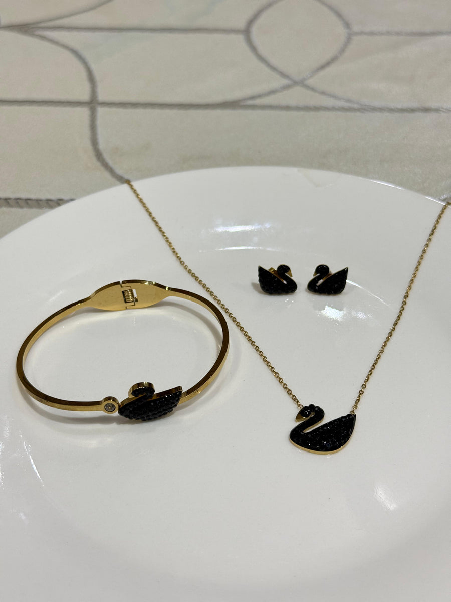 Black Swan Jewelry Set