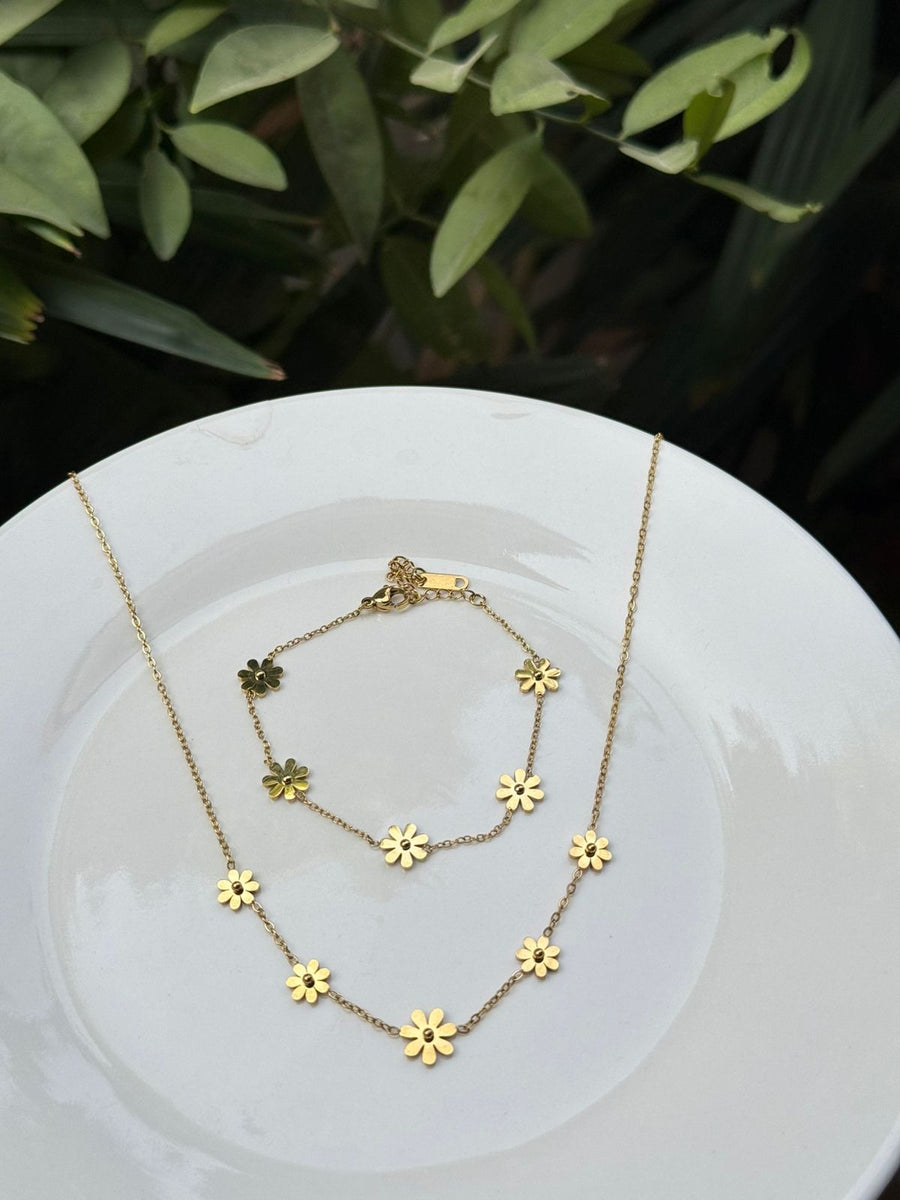 Daisy Necklace & Bracelet Set