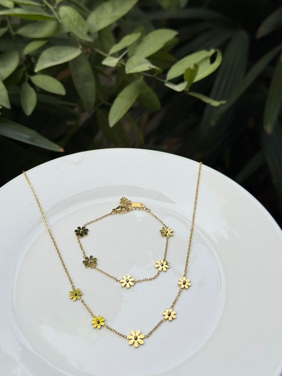 Daisy Necklace & Bracelet Set