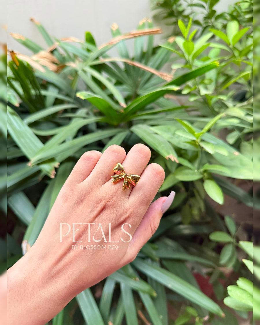 Gold Bow Ring