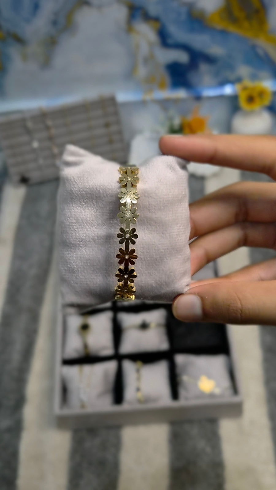 Daisy Chain handcuff