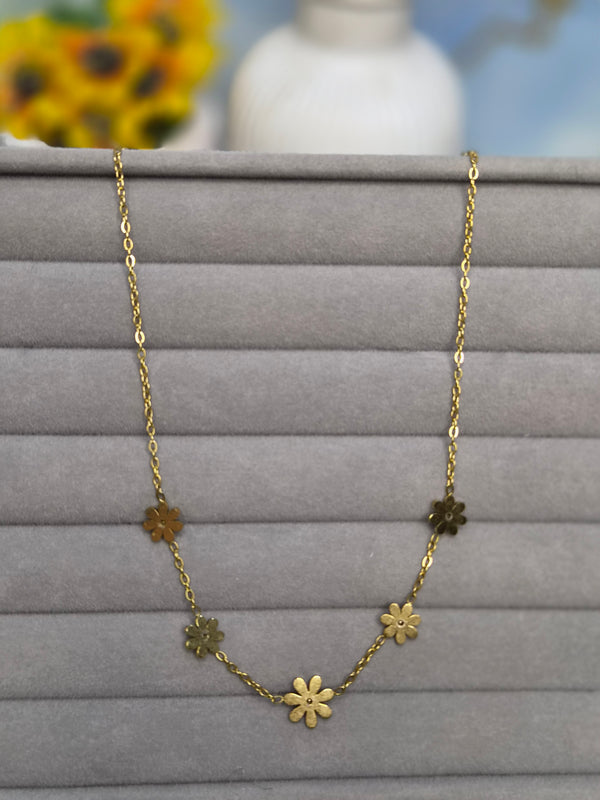 Golden Daisy Necklace