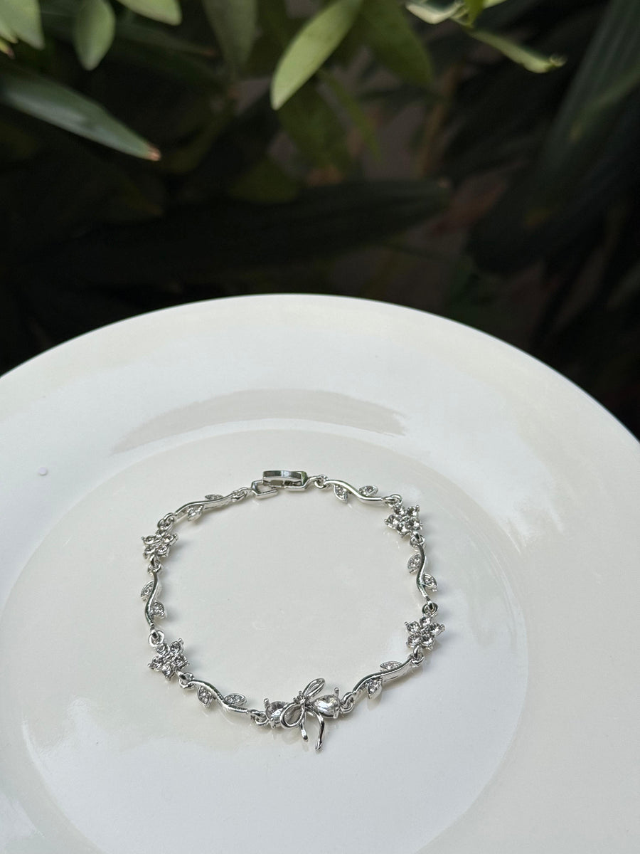 Silver Bow Bracelet