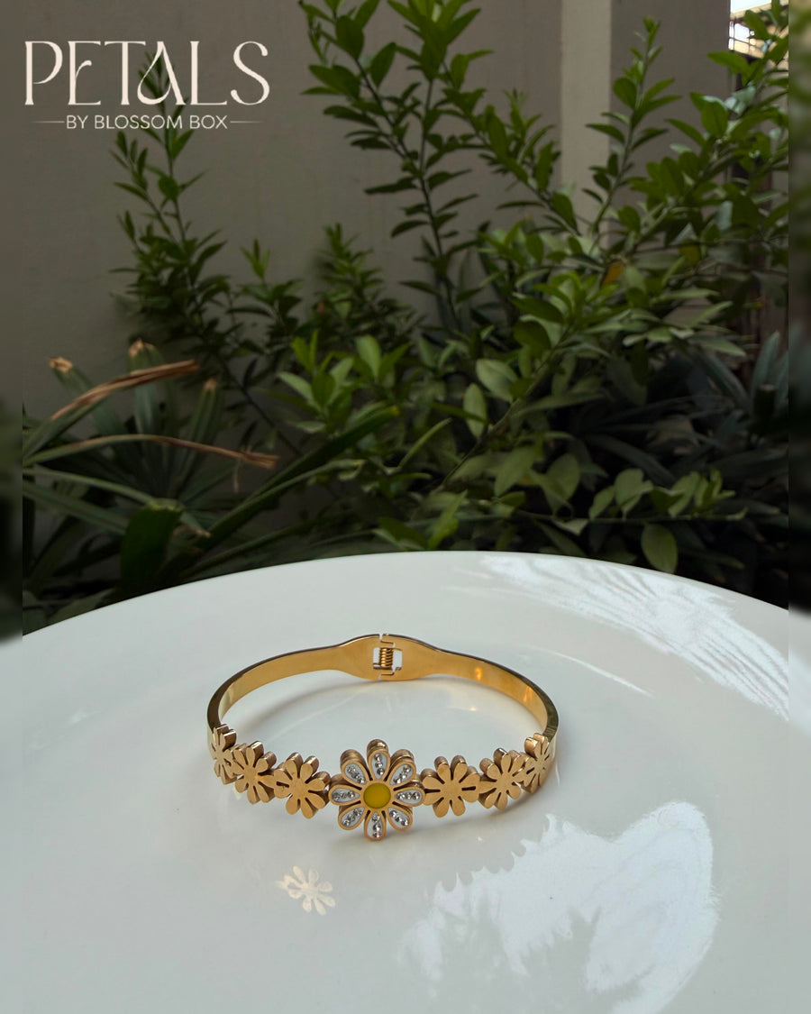 Daisy Handcuff